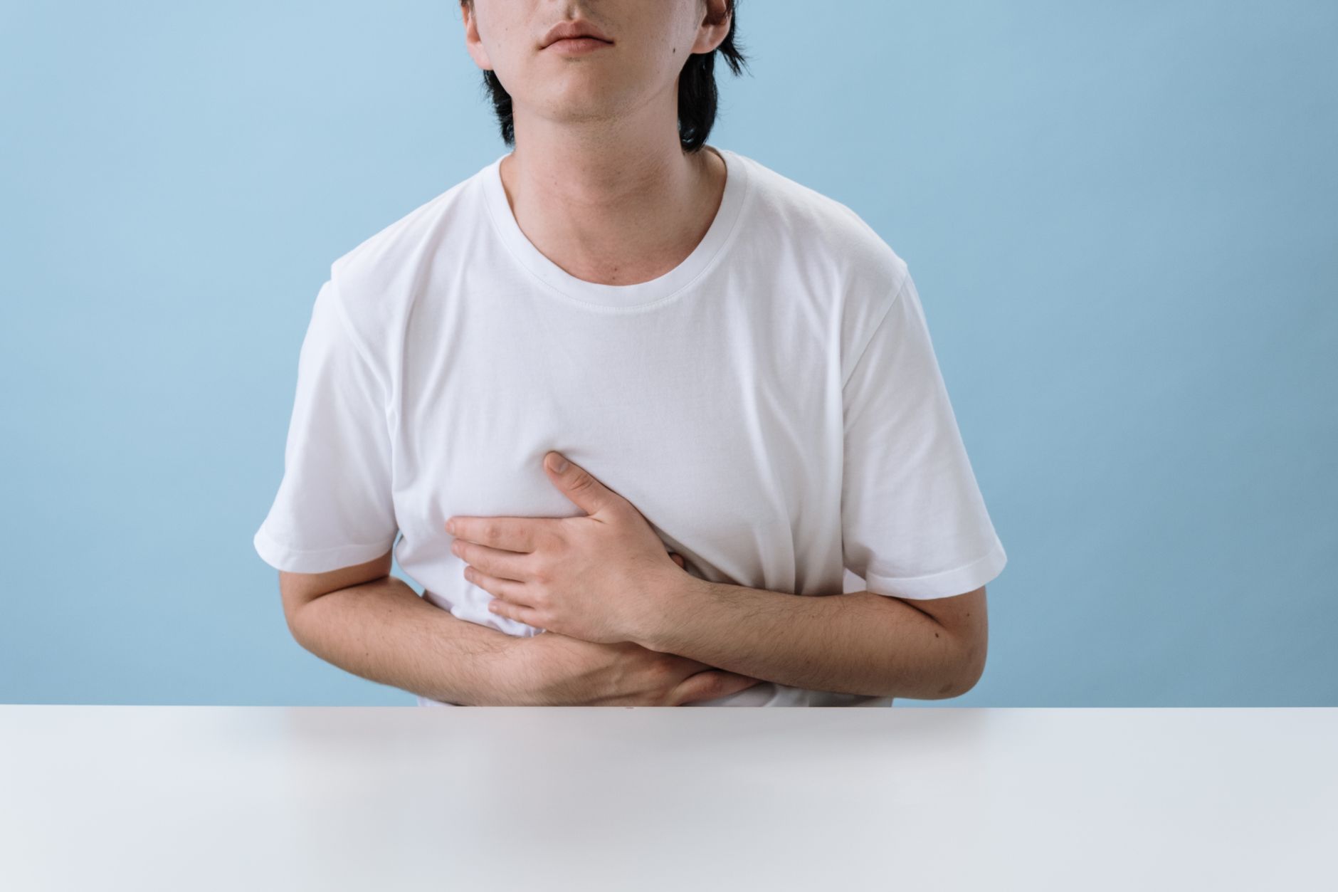 여름철 유독 식욕이 뚝 떨어지는 느낌, 더위 탓만은 아닐 수 있습니다