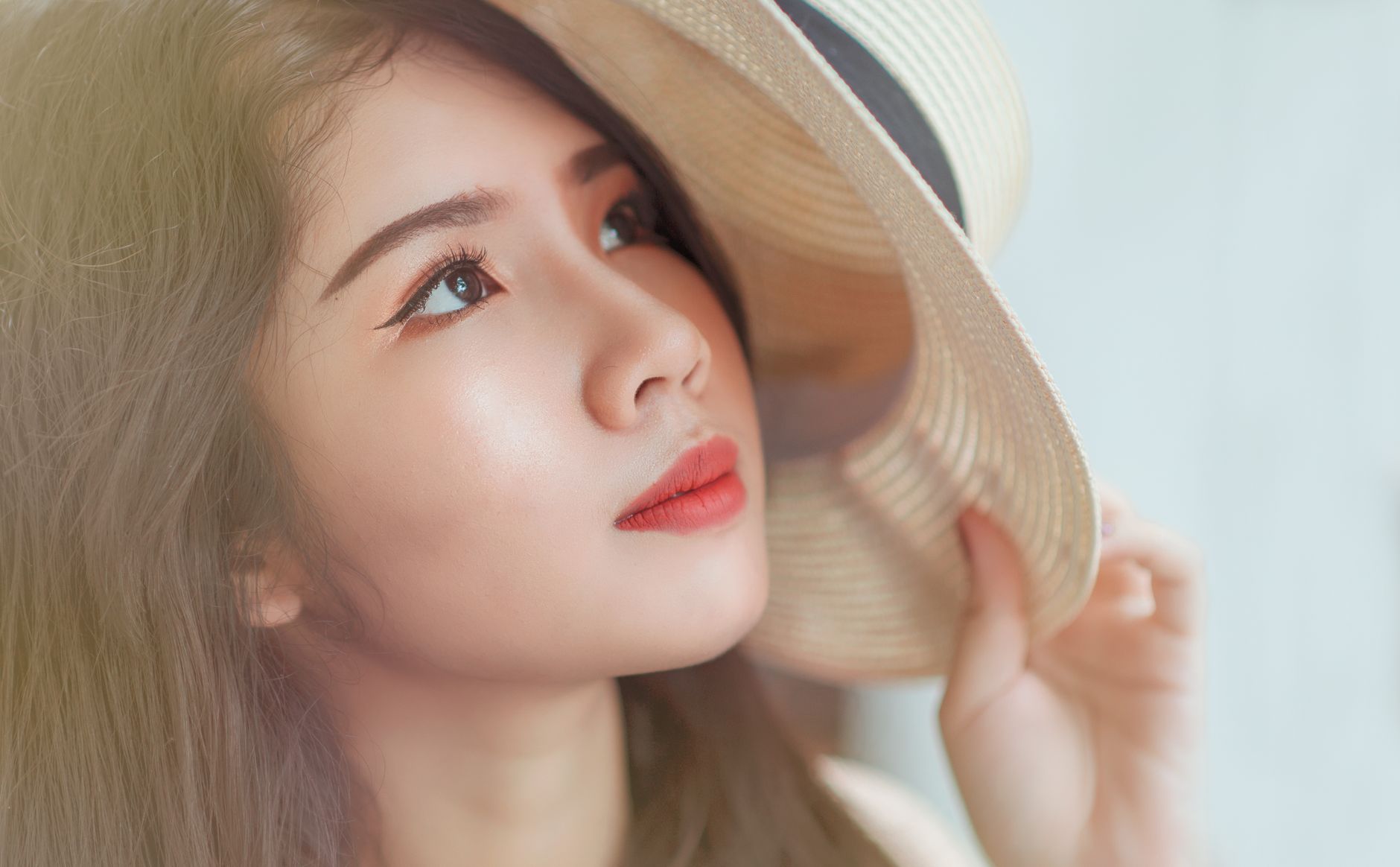 여름철 유독 눈이 건조하고 뻑뻑한 느낌, 에어컨 탓만은 아닙니다